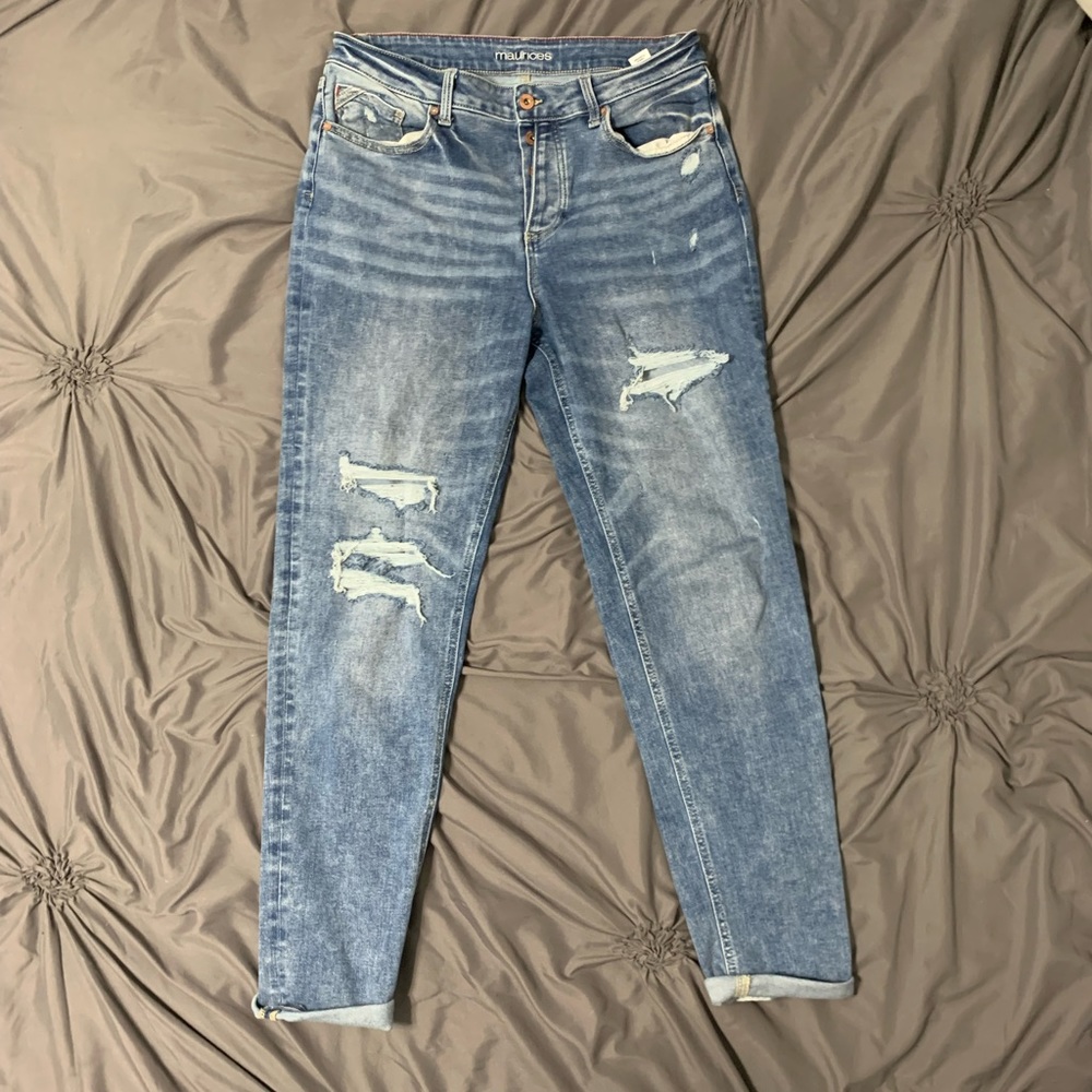 Maurices distressed button fly size 12